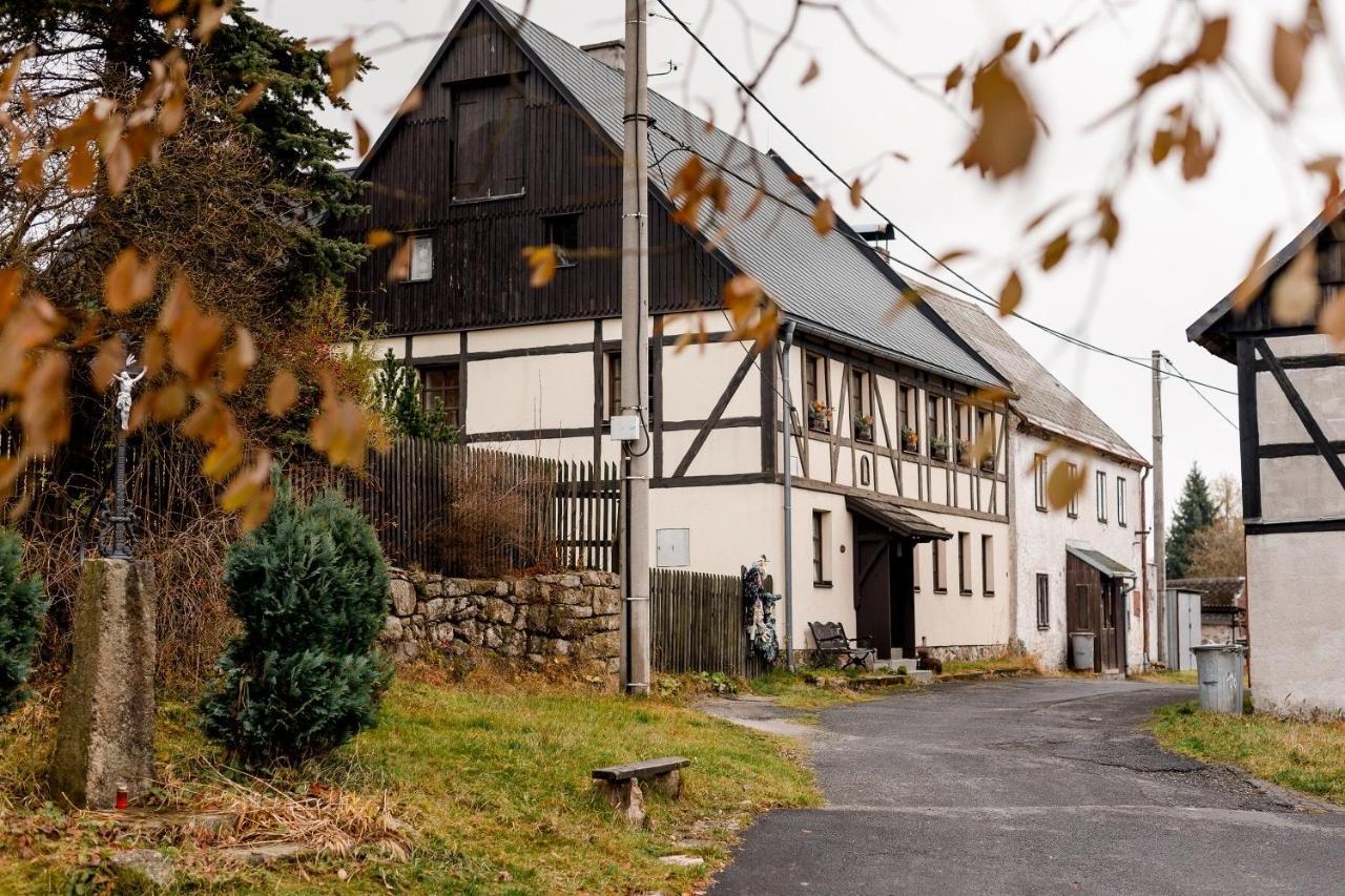Chalupa Hrazdenka V Krusnych Horach Horní Blatná Exterior foto